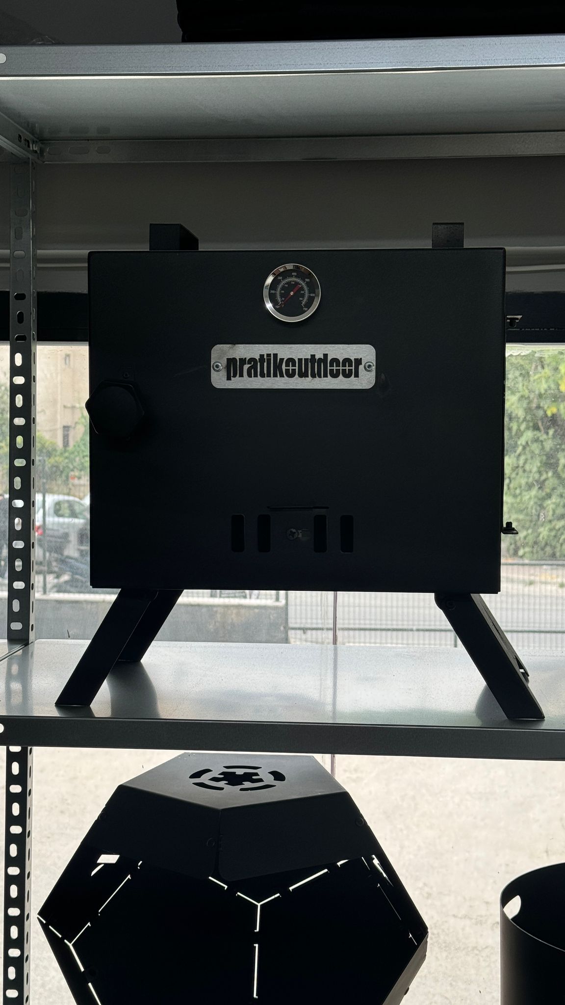Orman%20Fırını,%20Katlanır%20Ayaklı,%20Tepsili%20ve%20Izgaralı%20-%2037x31x42cm